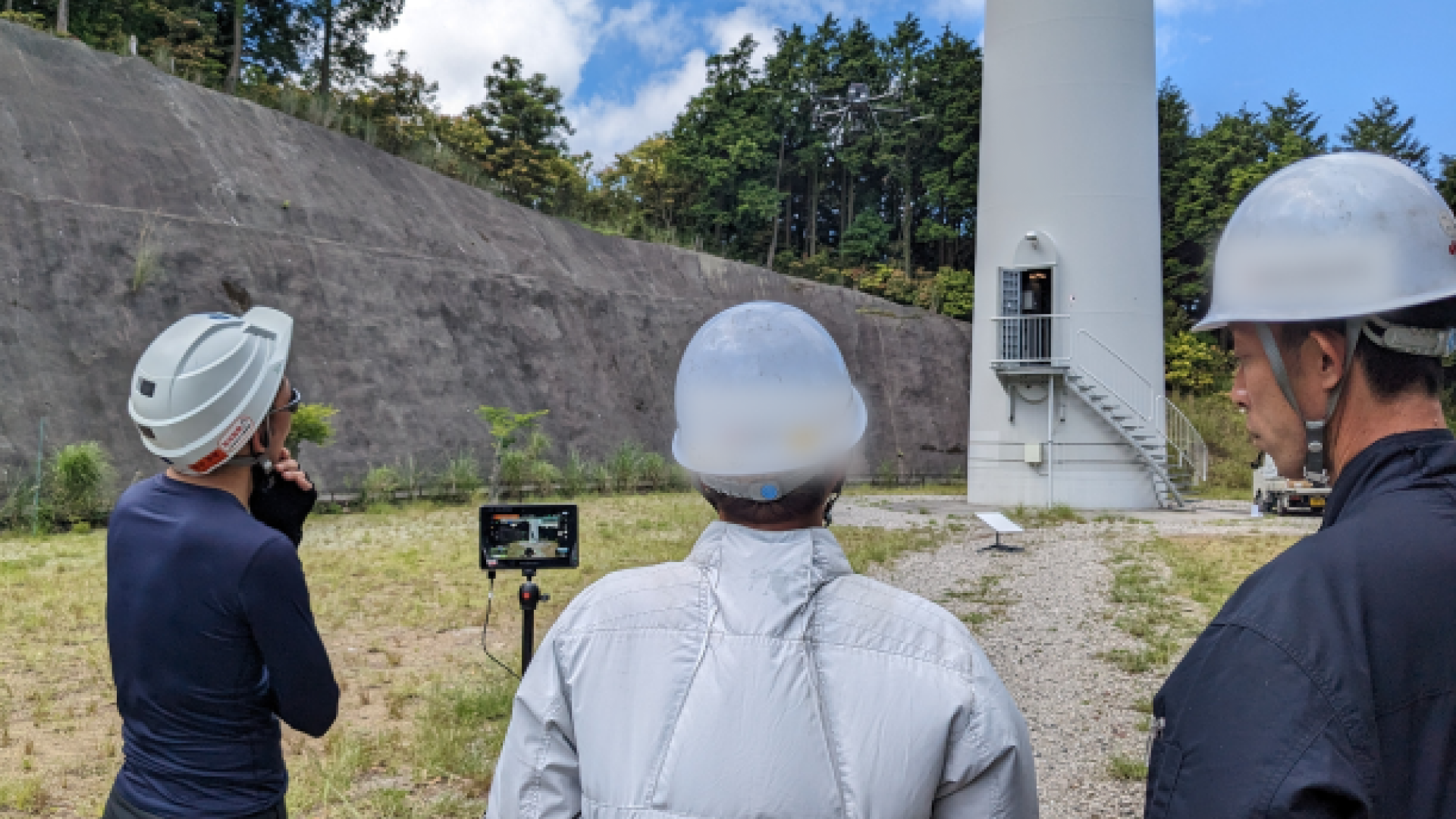 電源開発株式会社様｜1度のフライトで風力発電設備ブレードを撮影する「3ブレード同時撮影機能」を共同開発
